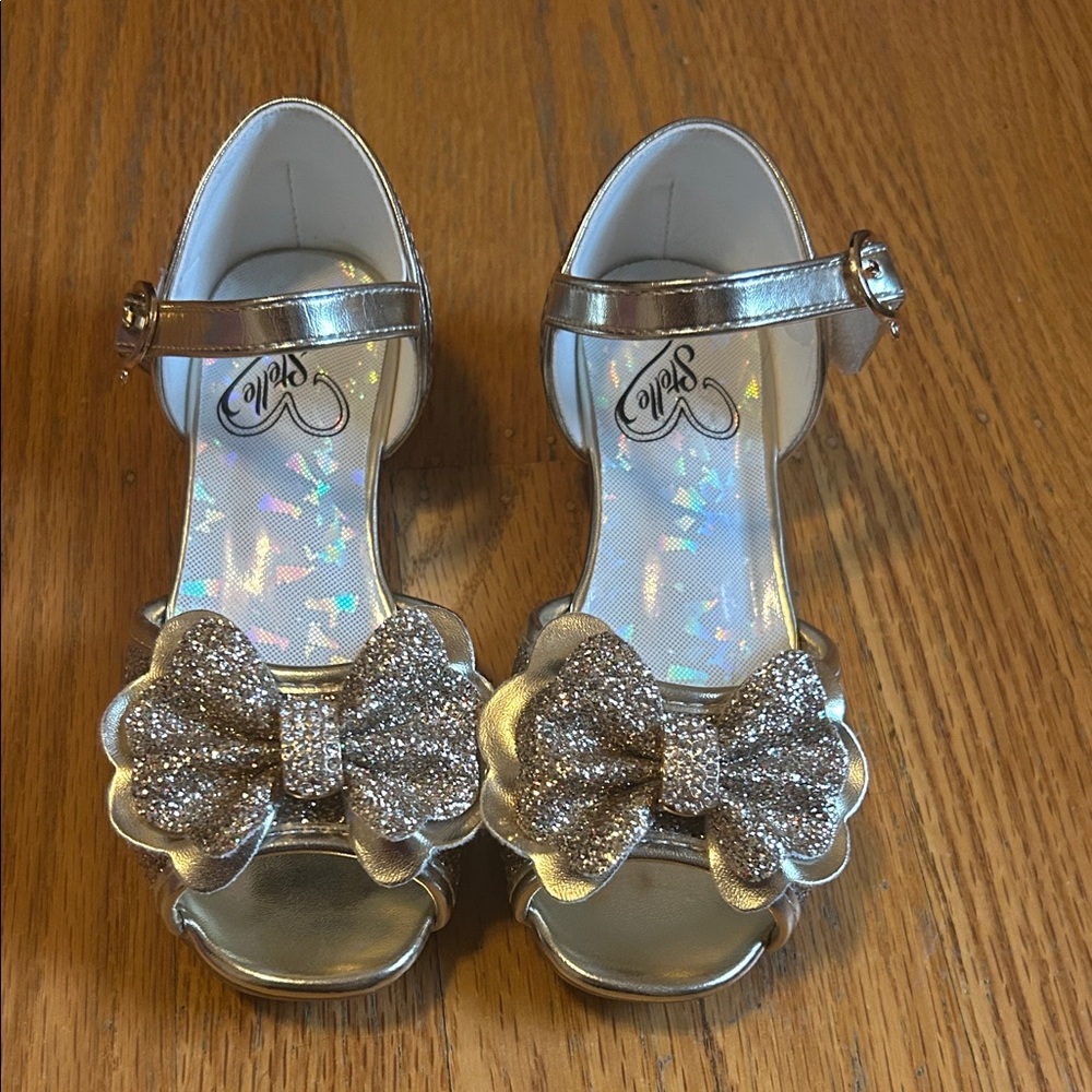 Stylish Gold Kids Shoes with Glitter Bow